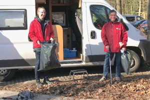 Zwerfafvalactie PvdA Westerveld: 12 volle vuilniszakken opgehaald